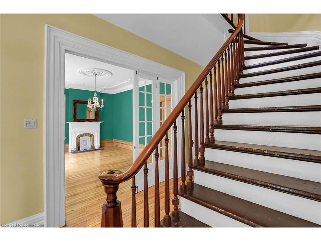 









262


Main

Street West,
Grimsby,




ON
L3M 1S4

