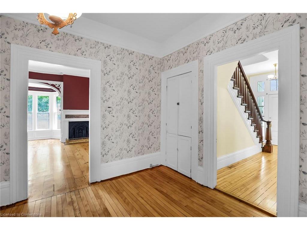 









262


Main

Street West,
Grimsby,




ON
L3M 1S4

