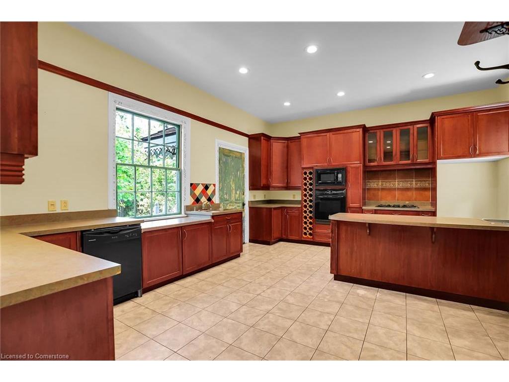 









262


Main

Street West,
Grimsby,




ON
L3M 1S4

