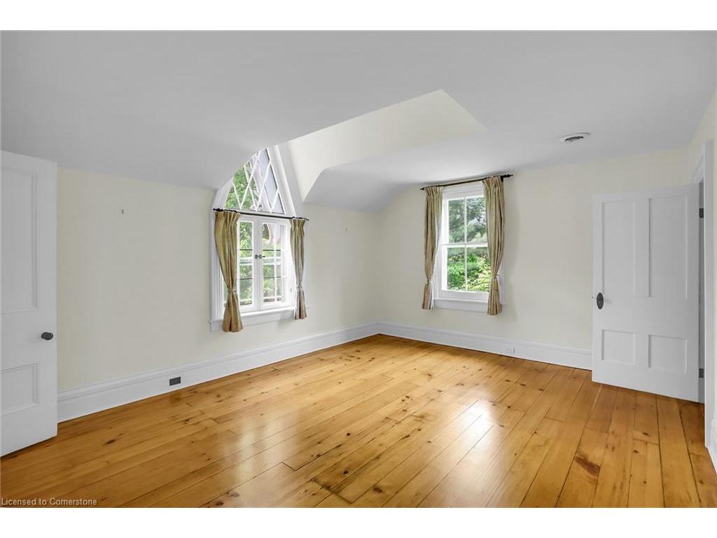 









262


Main

Street West,
Grimsby,




ON
L3M 1S4

