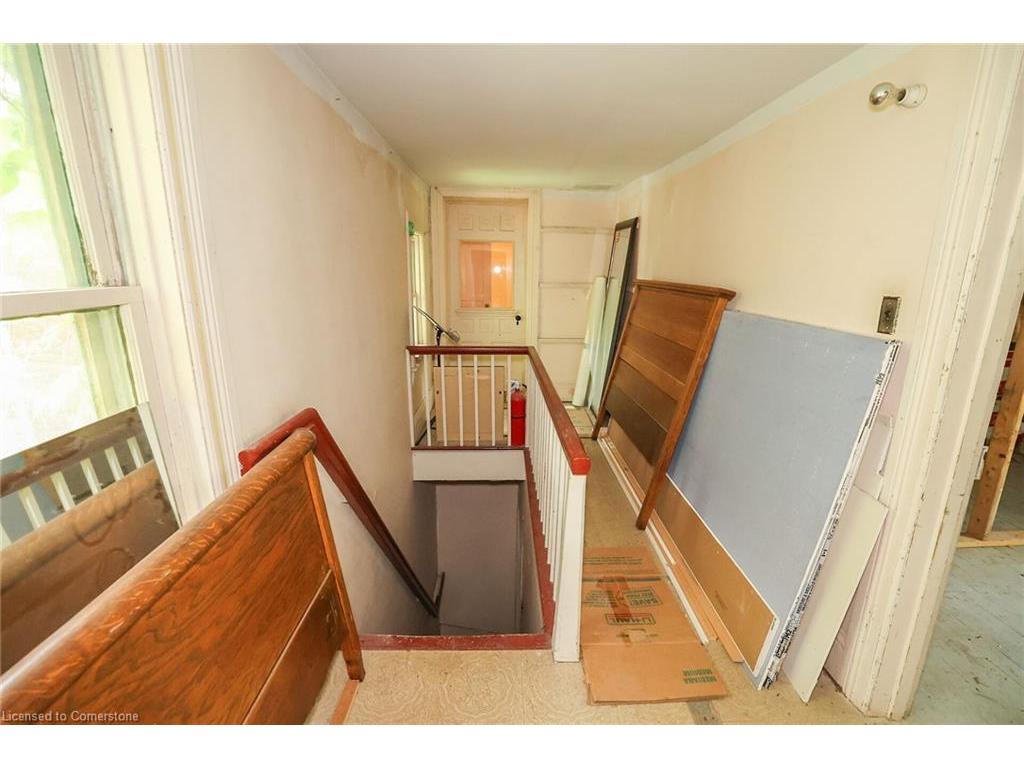 









262


Main

Street West,
Grimsby,




ON
L3M 1S4

