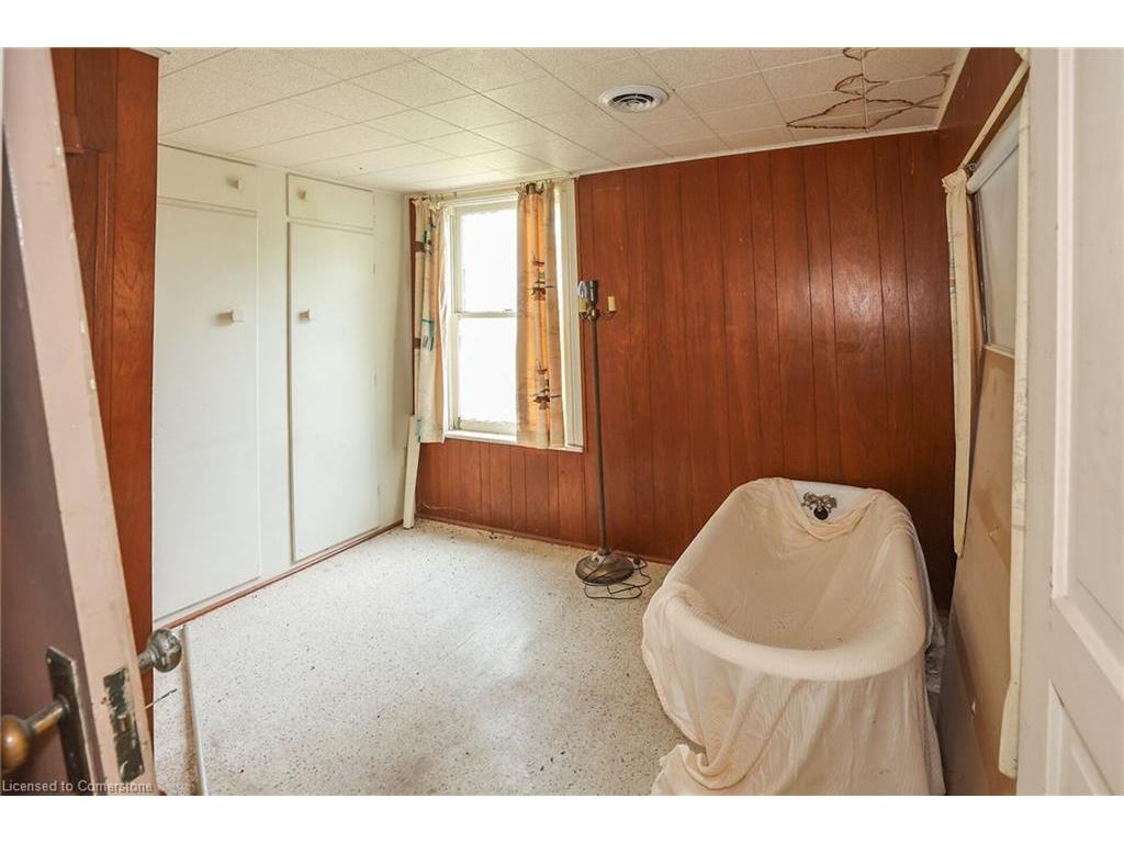 









262


Main

Street West,
Grimsby,




ON
L3M 1S4

