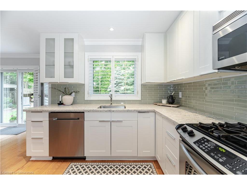 









323


Northwood

Drive,
Oakville,




ON
L6M 1M8

