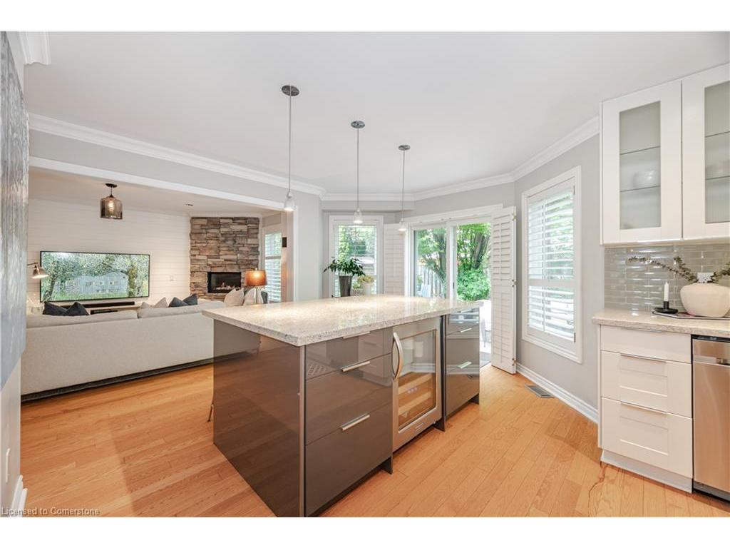 









323


Northwood

Drive,
Oakville,




ON
L6M 1M8

