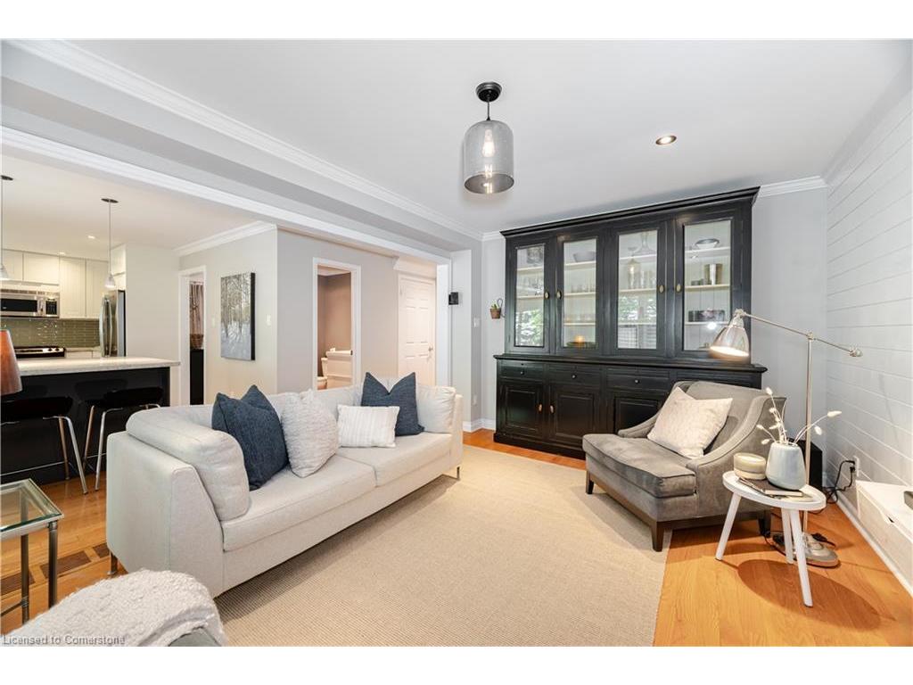









323


Northwood

Drive,
Oakville,




ON
L6M 1M8

