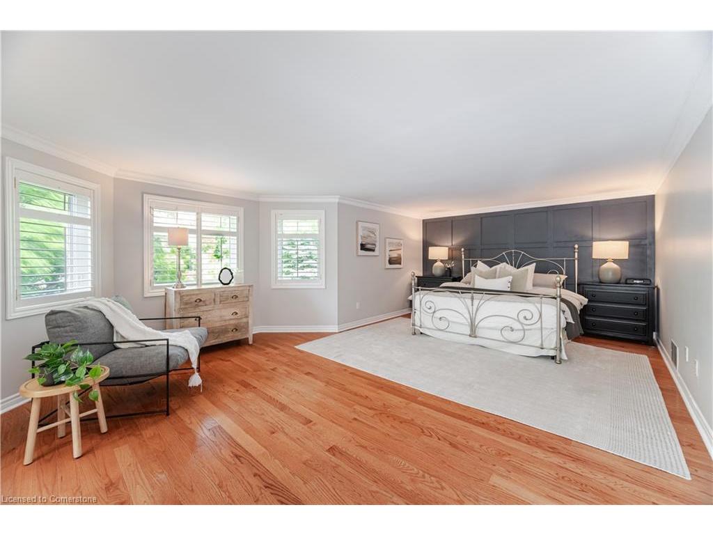 









323


Northwood

Drive,
Oakville,




ON
L6M 1M8

