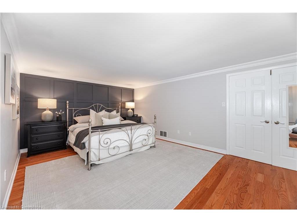 









323


Northwood

Drive,
Oakville,




ON
L6M 1M8

