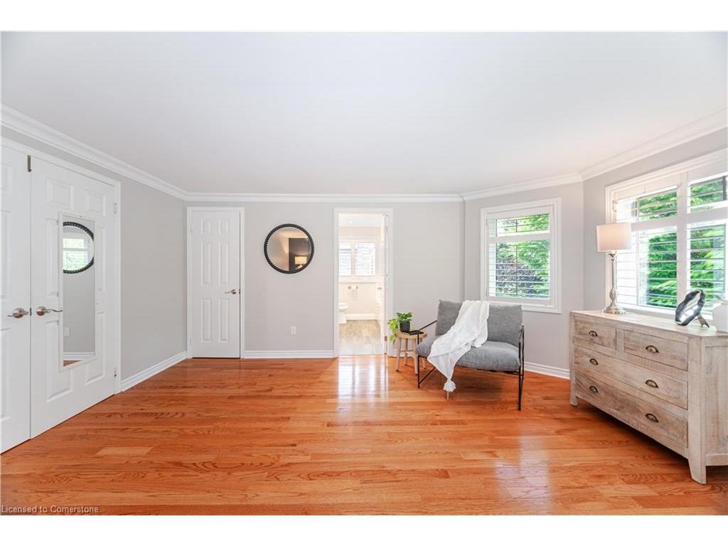









323


Northwood

Drive,
Oakville,




ON
L6M 1M8

