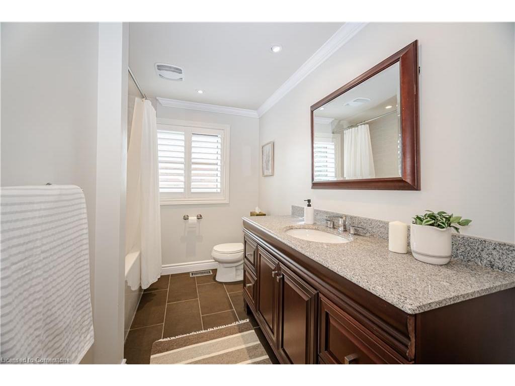 









323


Northwood

Drive,
Oakville,




ON
L6M 1M8

