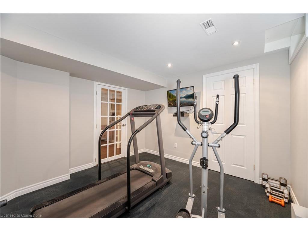 









323


Northwood

Drive,
Oakville,




ON
L6M 1M8

