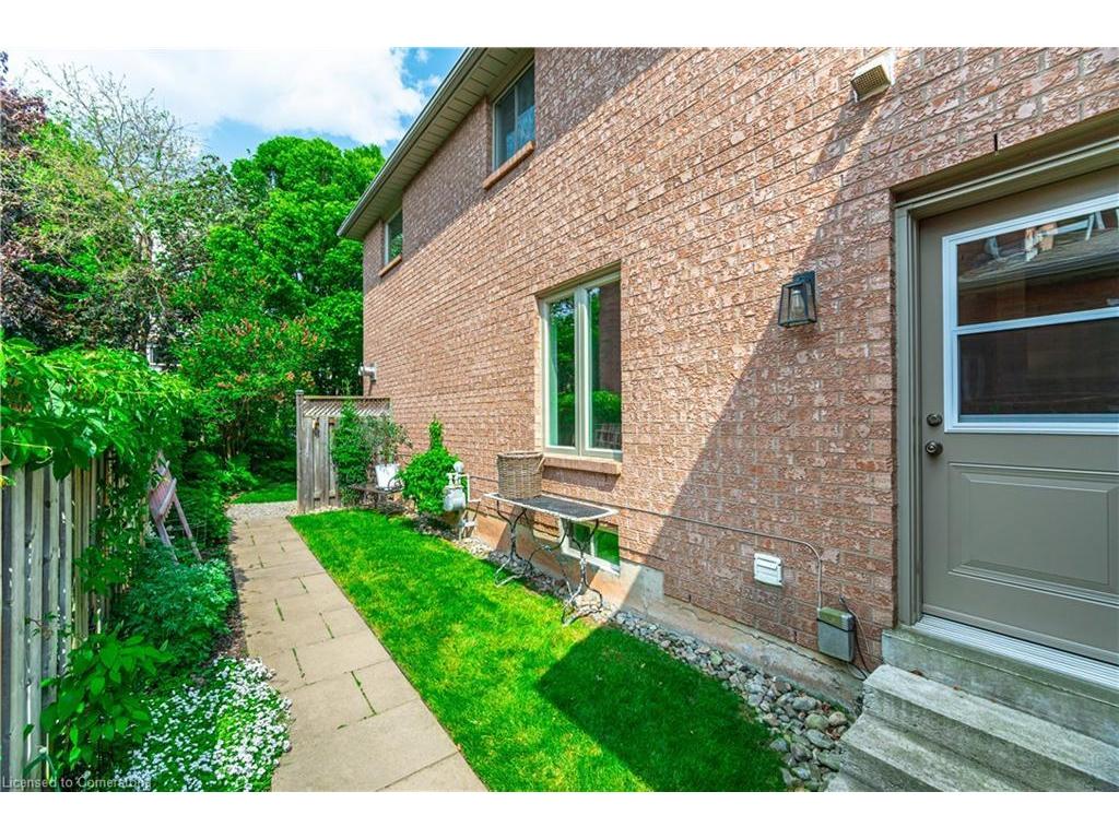 









323


Northwood

Drive,
Oakville,




ON
L6M 1M8

