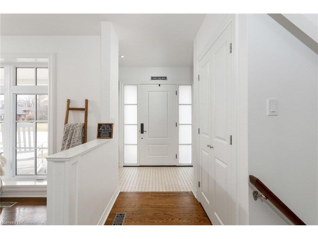 









2088


Saxon

Road,
Oakville,




ON
L6L 2V2

