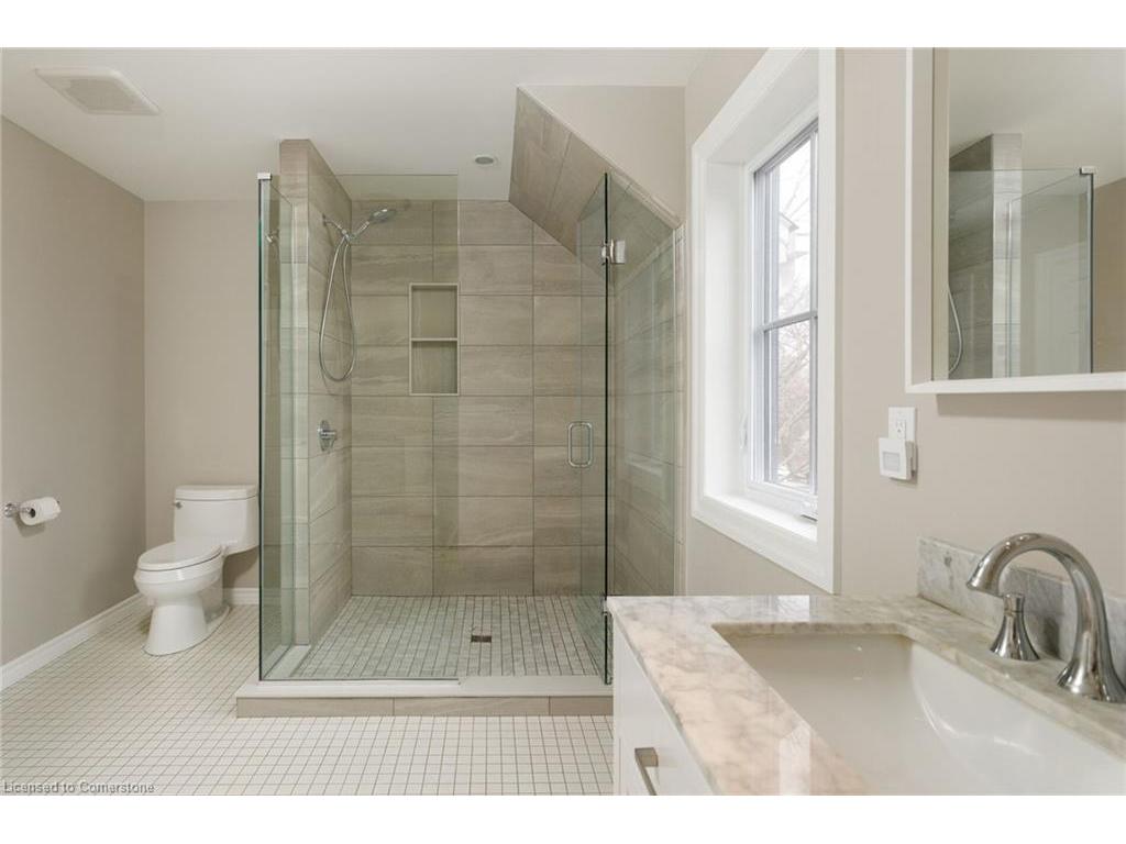 









2088


Saxon

Road,
Oakville,




ON
L6L 2V2

