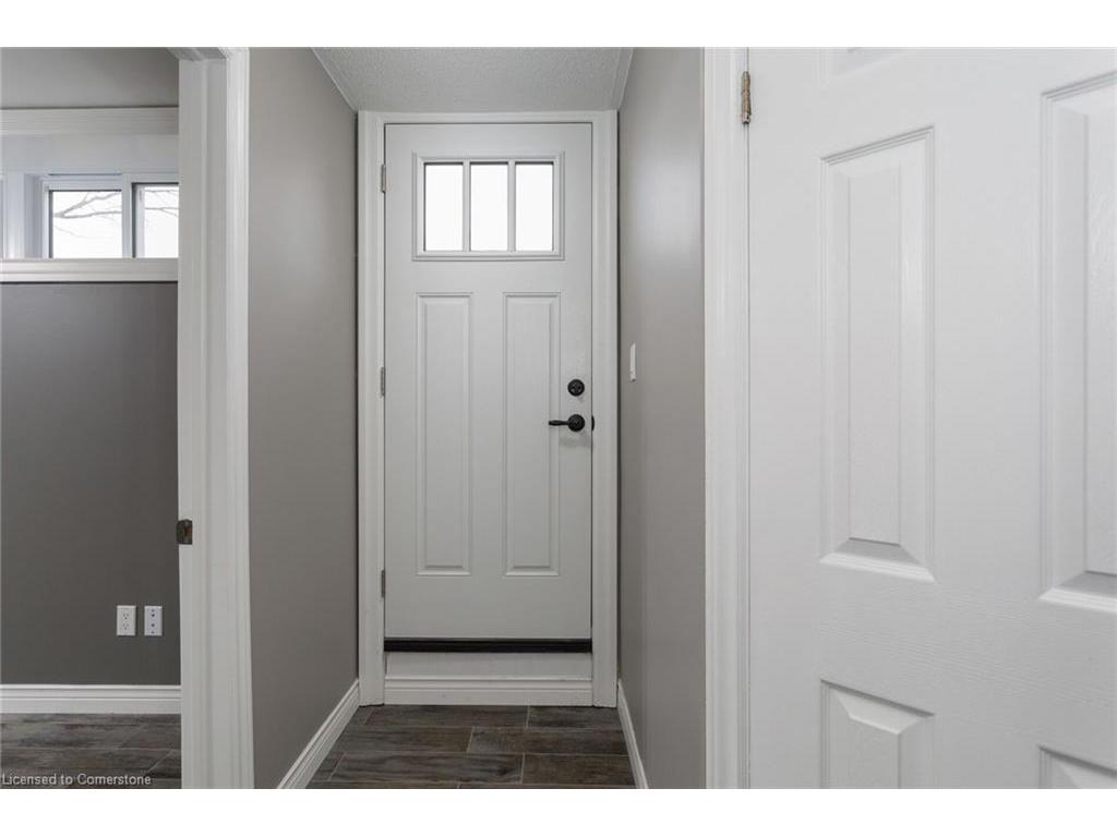 









2088


Saxon

Road,
Oakville,




ON
L6L 2V2


