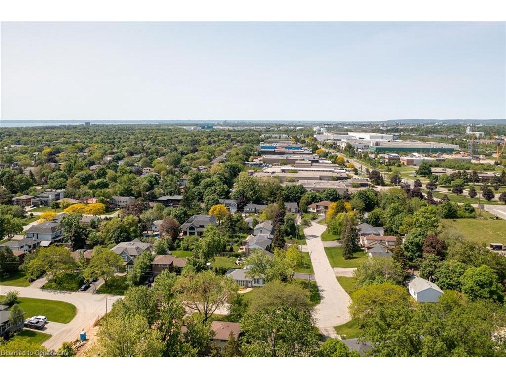









2088


Saxon

Road,
Oakville,




ON
L6L 2V2

