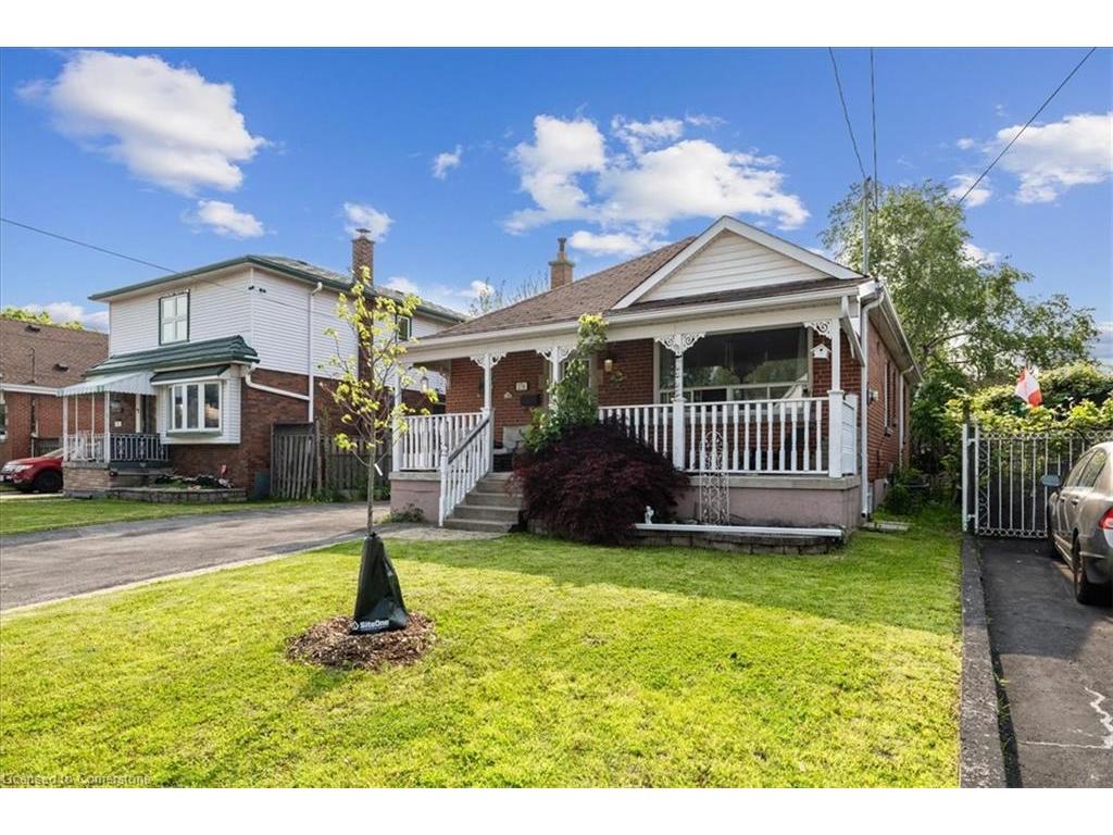 









276


East 37th

Street,
Hamilton,




ON
L8V 4B3

