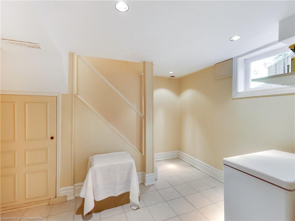 









235


Seminole

Road,
Ancaster,




ON
L9G 1Z1

