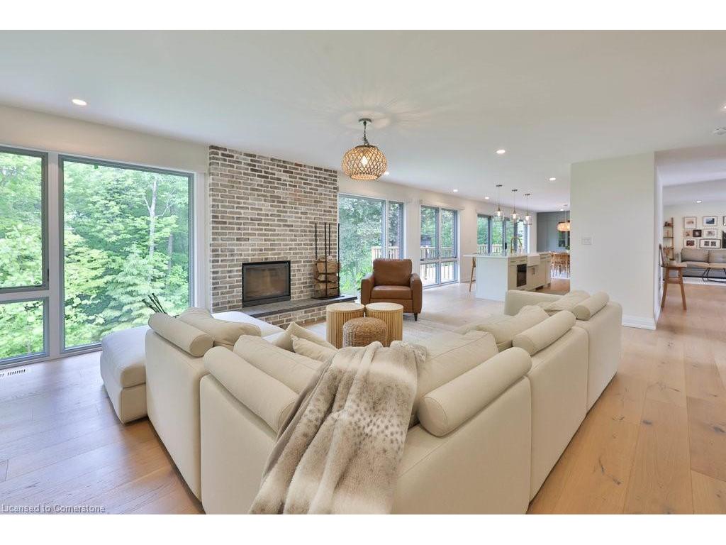 









1355


Gatehouse

Drive,
Mississauga,




ON
L5H 1A6

