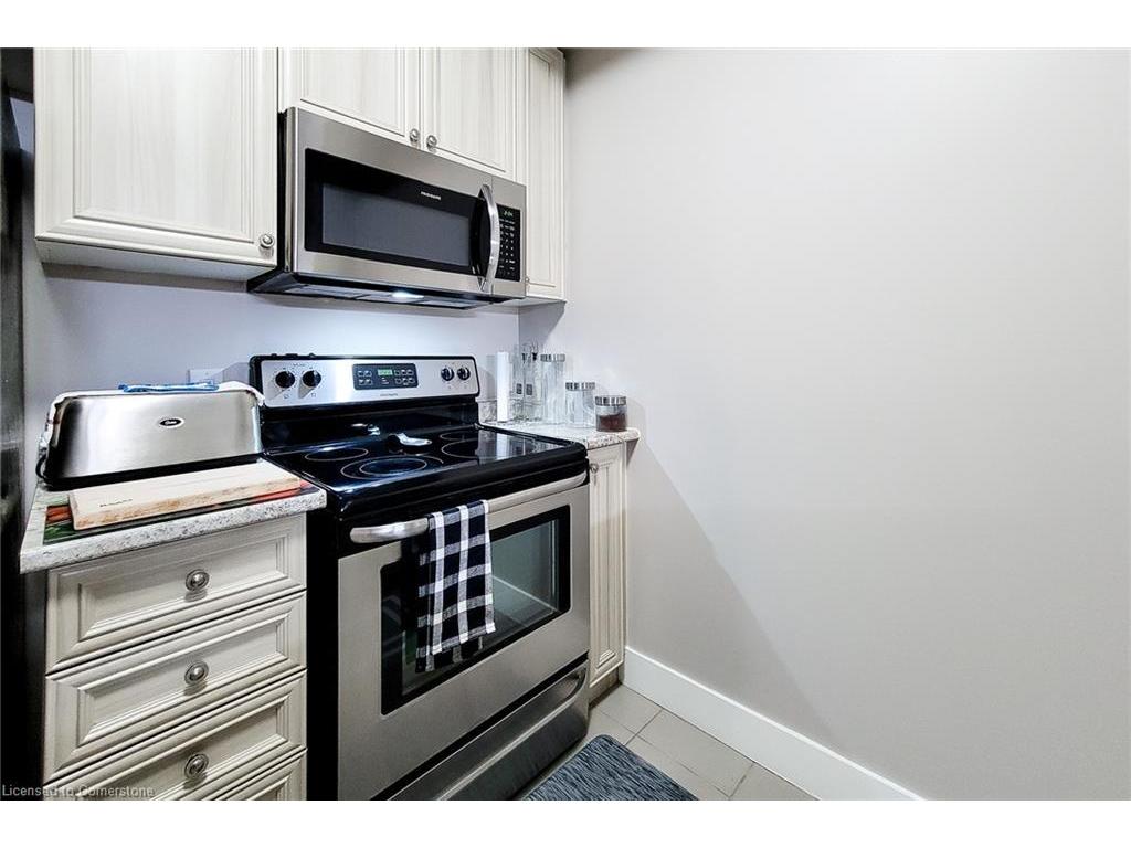 









5010


Corporate

Drive, 320,
Burlington,




ON
L7L 0H6

