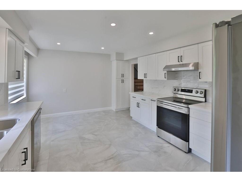 









168


Breezy Pines

Drive,
Mississauga,




ON
L5B 1B4

