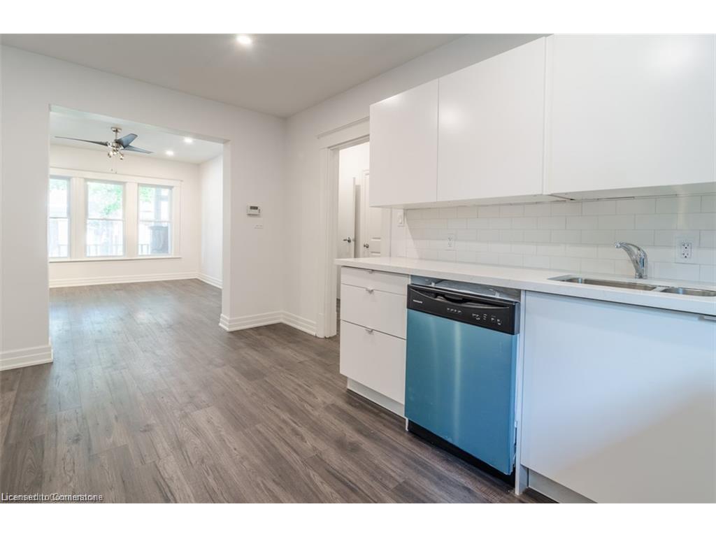 









115


Spadina

Avenue,
Hamilton,




ON
L8M 2X4

