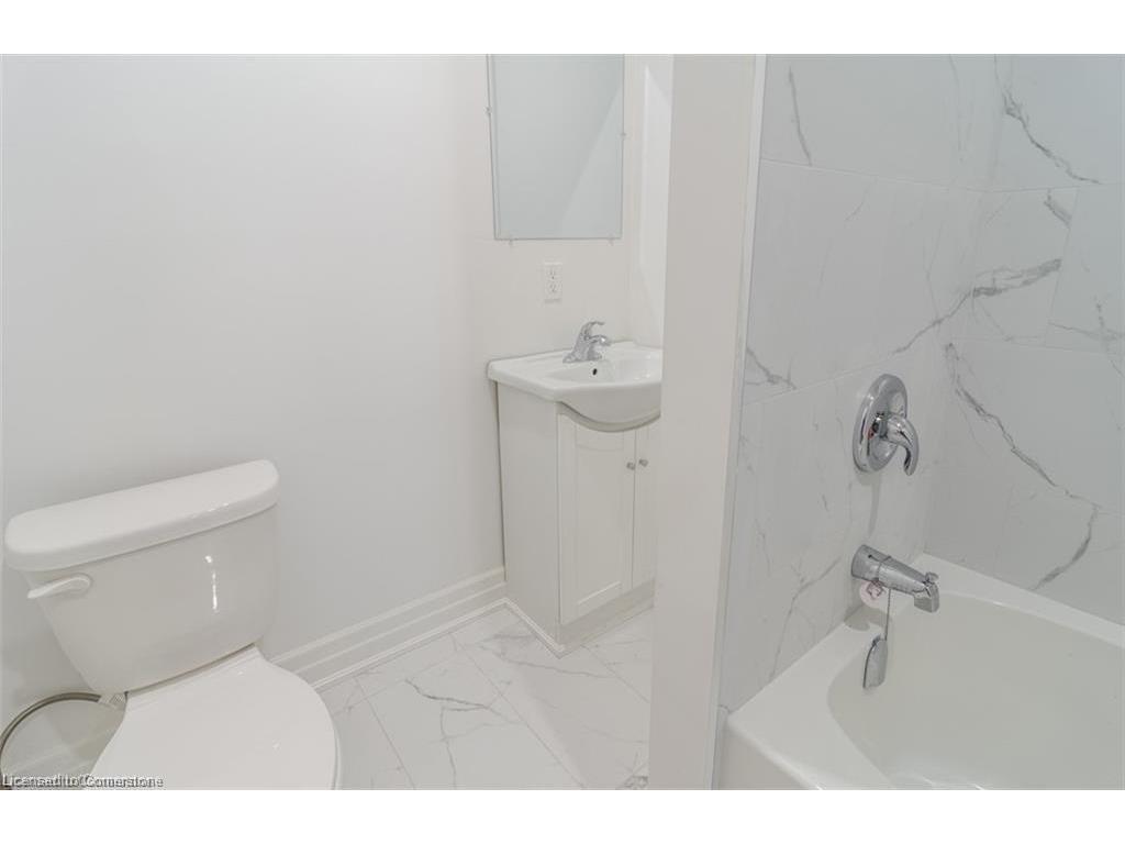 









115


Spadina

Avenue,
Hamilton,




ON
L8M 2X4


