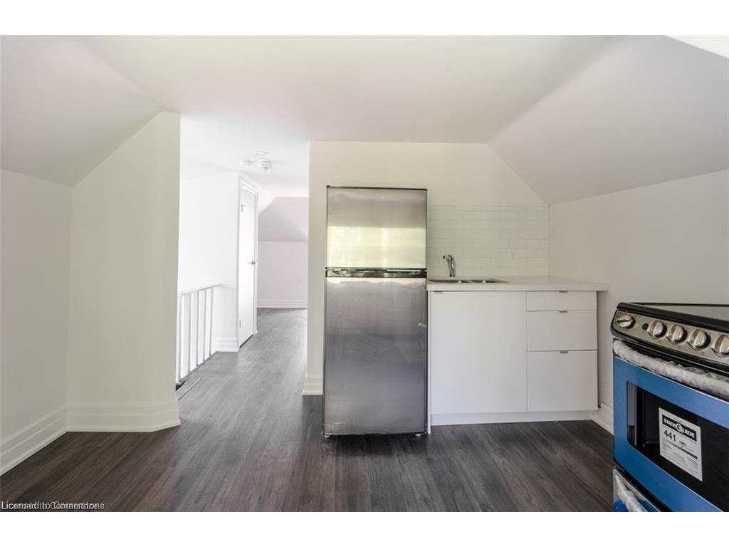 









115


Spadina

Avenue,
Hamilton,




ON
L8M 2X4

