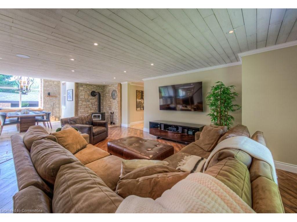 









8466


Sideroad 30

,
Rockwood,




ON
N0B 2K0

