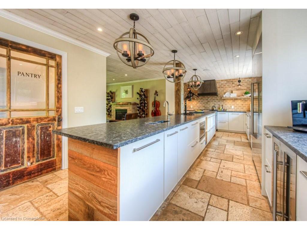 









8466


Sideroad 30

,
Rockwood,




ON
N0B 2K0

