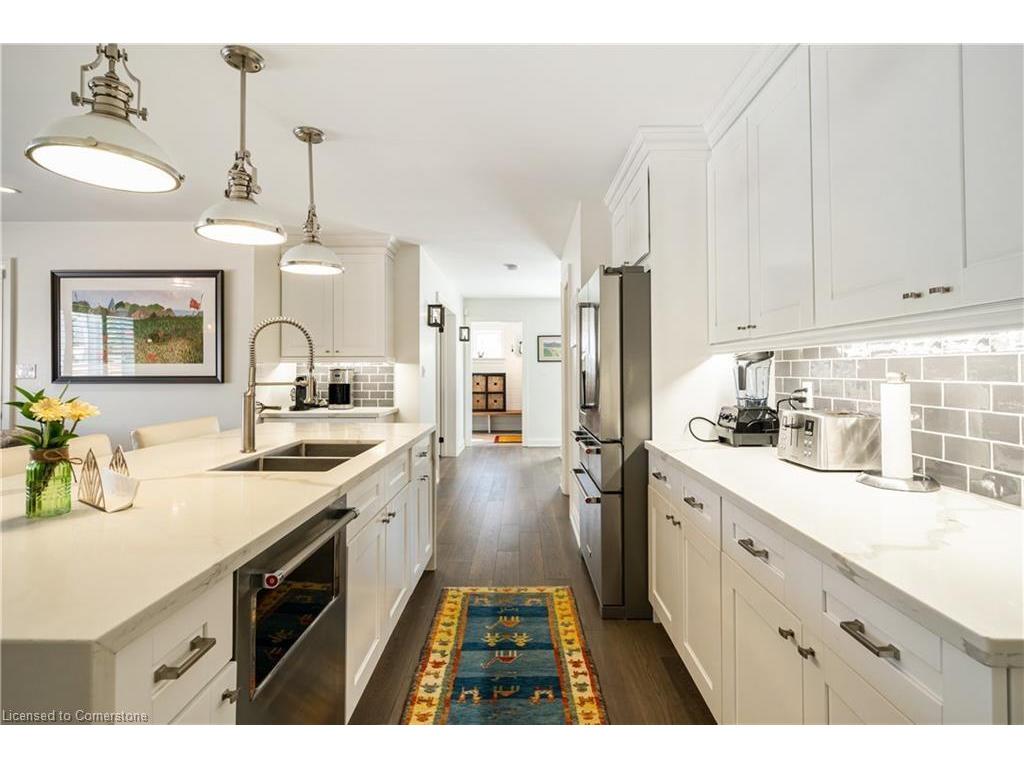 









573


Woodland

Avenue,
Burlington,




ON
L7R 2S3

