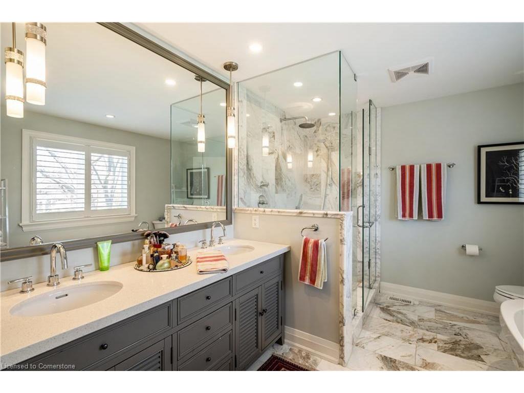 









573


Woodland

Avenue,
Burlington,




ON
L7R 2S3

