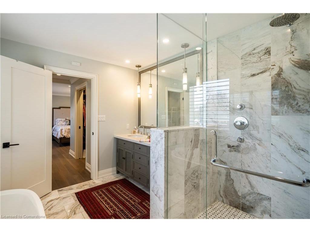









573


Woodland

Avenue,
Burlington,




ON
L7R 2S3

