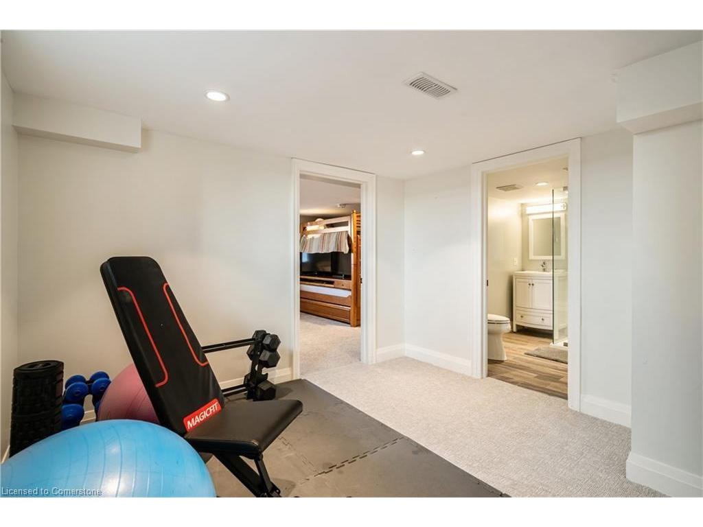 









573


Woodland

Avenue,
Burlington,




ON
L7R 2S3

