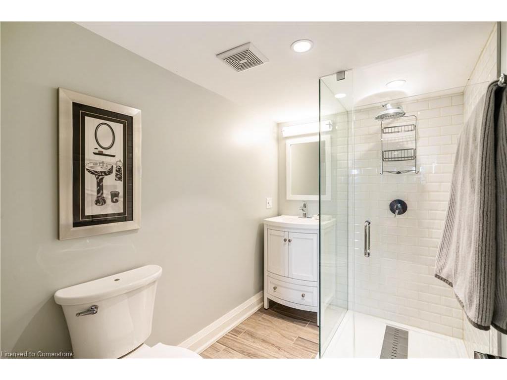 









573


Woodland

Avenue,
Burlington,




ON
L7R 2S3

