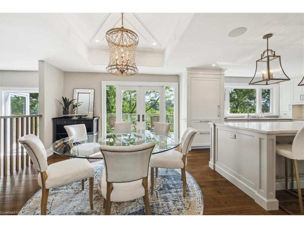 









382


Trafalgar

Road,
Oakville,




ON
L6J 3H5

