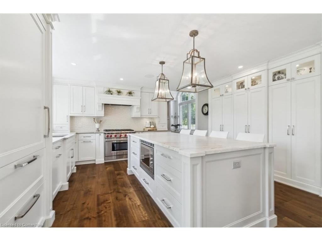 









382


Trafalgar

Road,
Oakville,




ON
L6J 3H5

