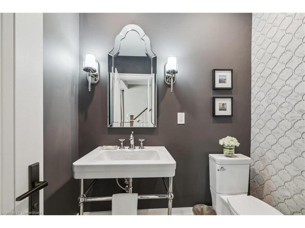 









382


Trafalgar

Road,
Oakville,




ON
L6J 3H5

