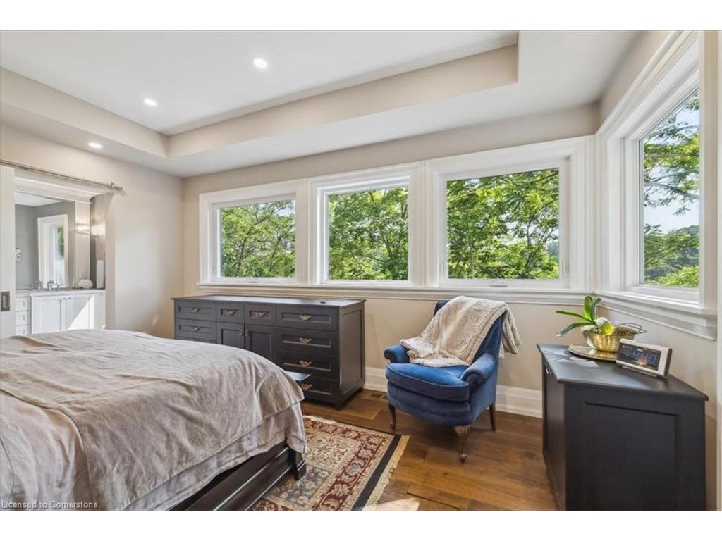 









382


Trafalgar

Road,
Oakville,




ON
L6J 3H5

