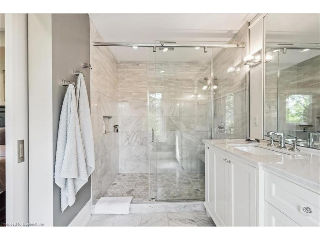 









382


Trafalgar

Road,
Oakville,




ON
L6J 3H5

