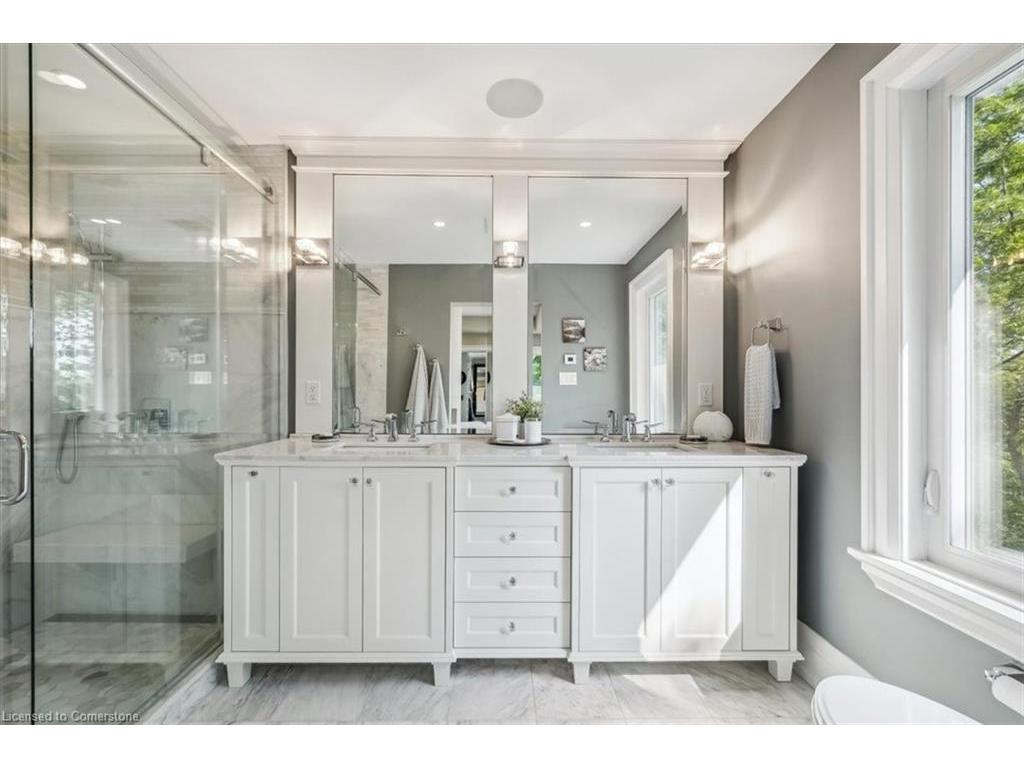 









382


Trafalgar

Road,
Oakville,




ON
L6J 3H5

