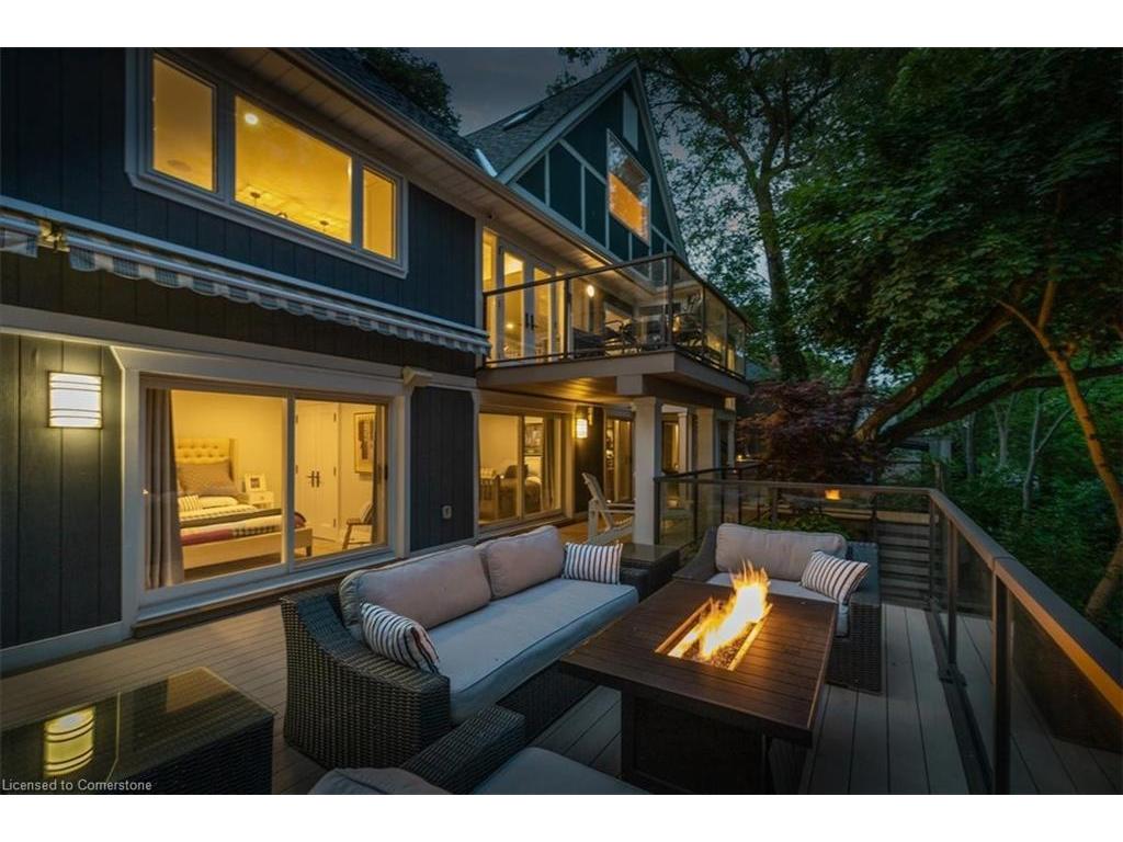 









382


Trafalgar

Road,
Oakville,




ON
L6J 3H5

