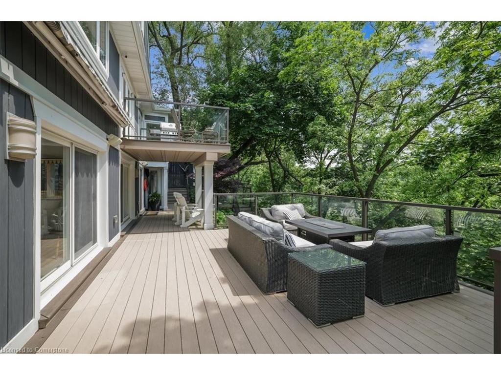 









382


Trafalgar

Road,
Oakville,




ON
L6J 3H5

