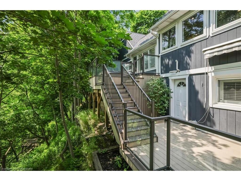 









382


Trafalgar

Road,
Oakville,




ON
L6J 3H5

