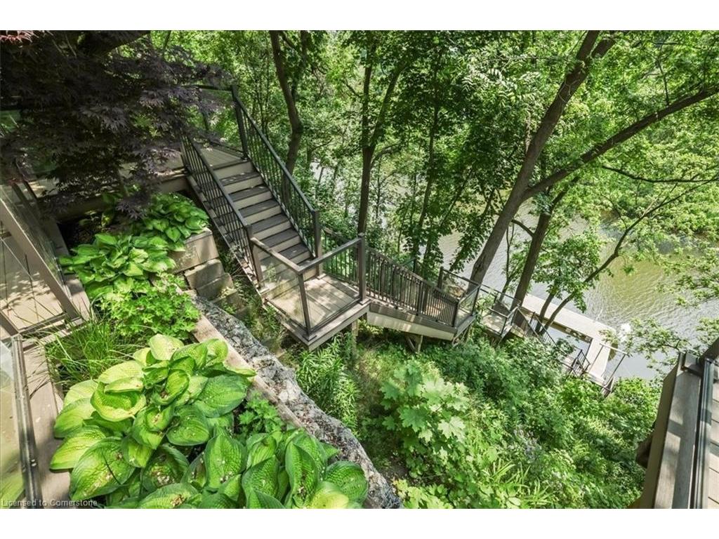 









382


Trafalgar

Road,
Oakville,




ON
L6J 3H5

