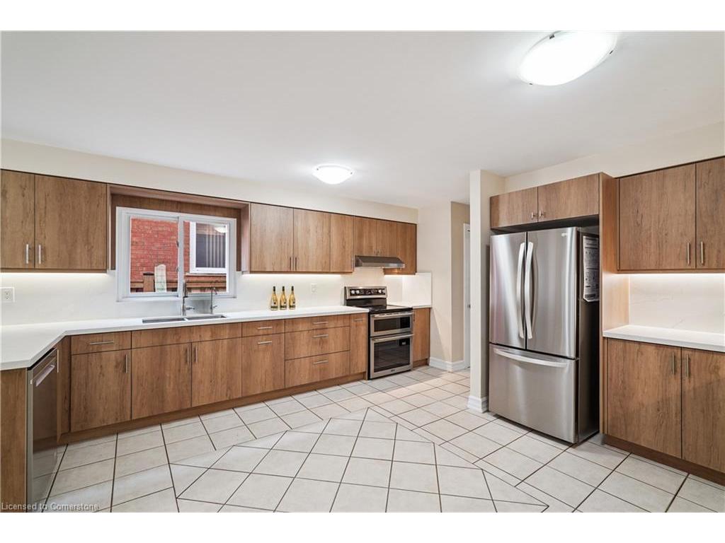 









2814


Guilford

Crescent,
Oakville,




ON
L6J 6Z5

