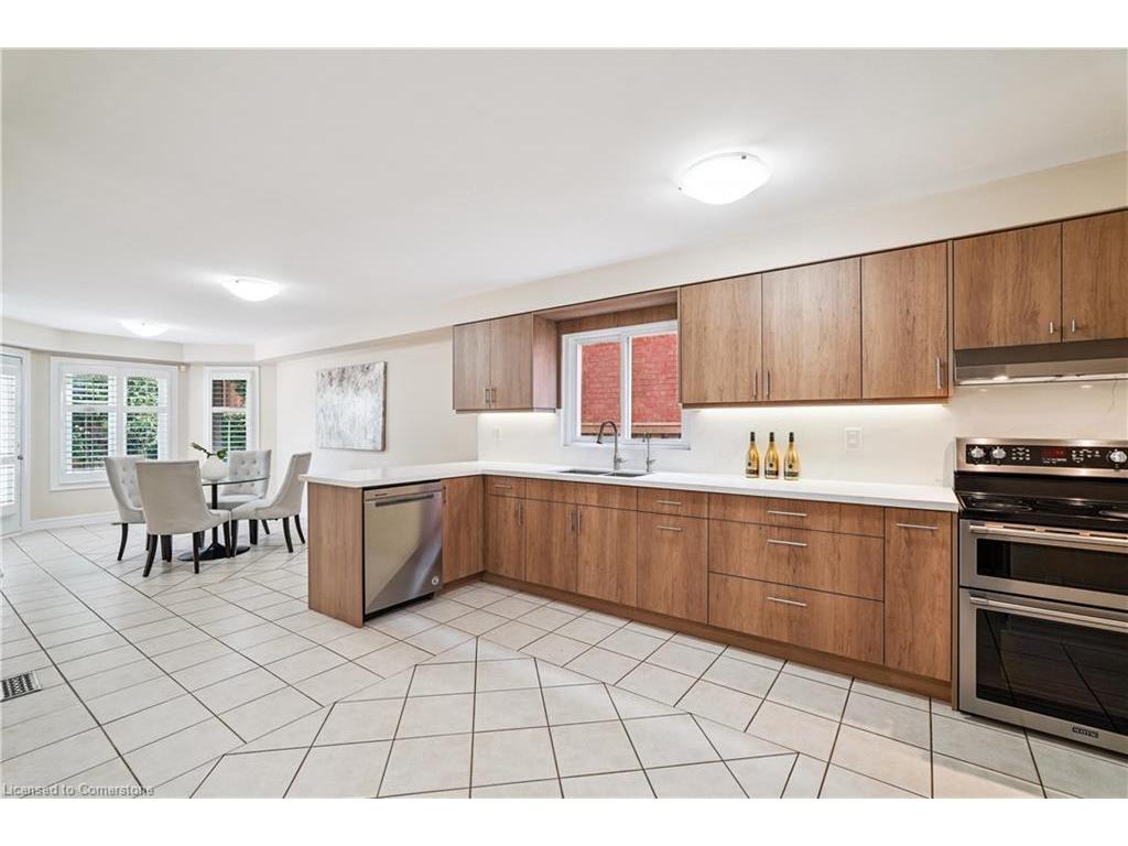 









2814


Guilford

Crescent,
Oakville,




ON
L6J 6Z5


