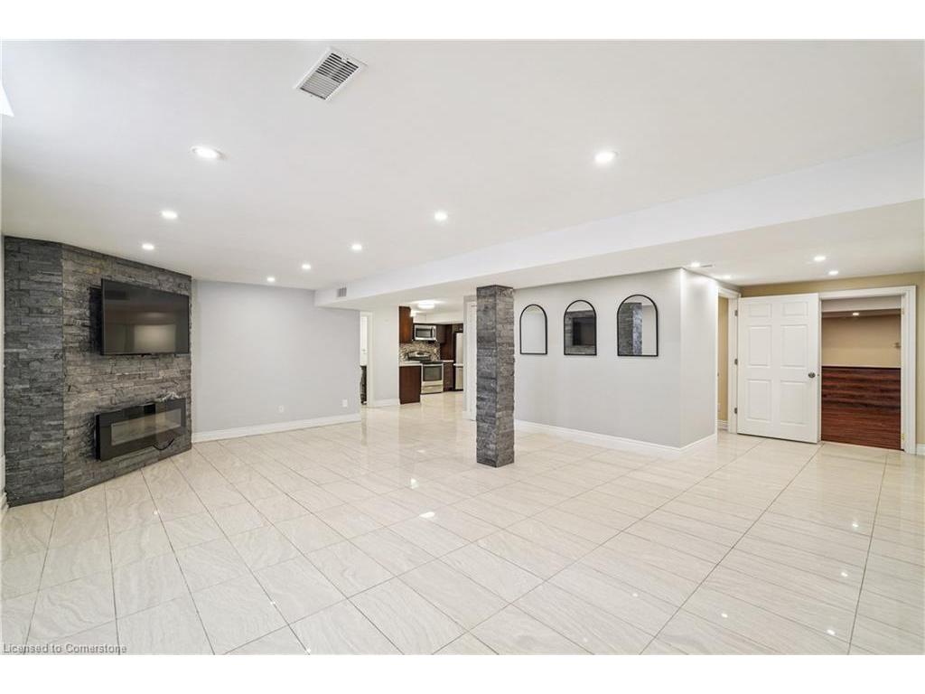 









2814


Guilford

Crescent,
Oakville,




ON
L6J 6Z5

