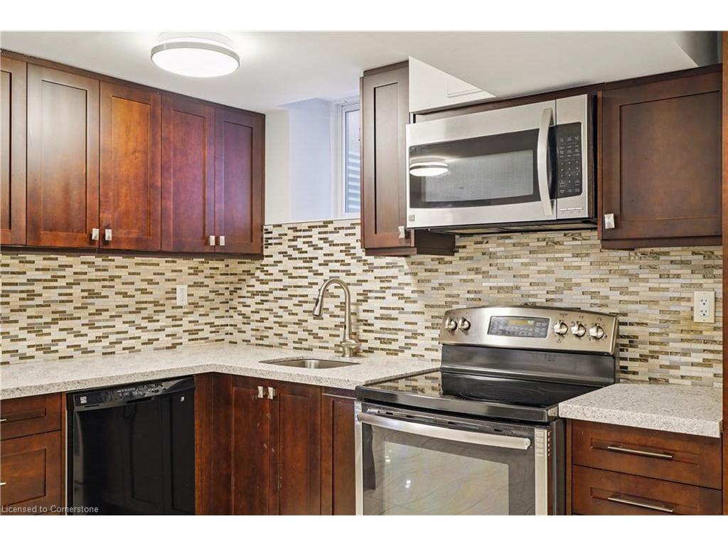 









2814


Guilford

Crescent,
Oakville,




ON
L6J 6Z5

