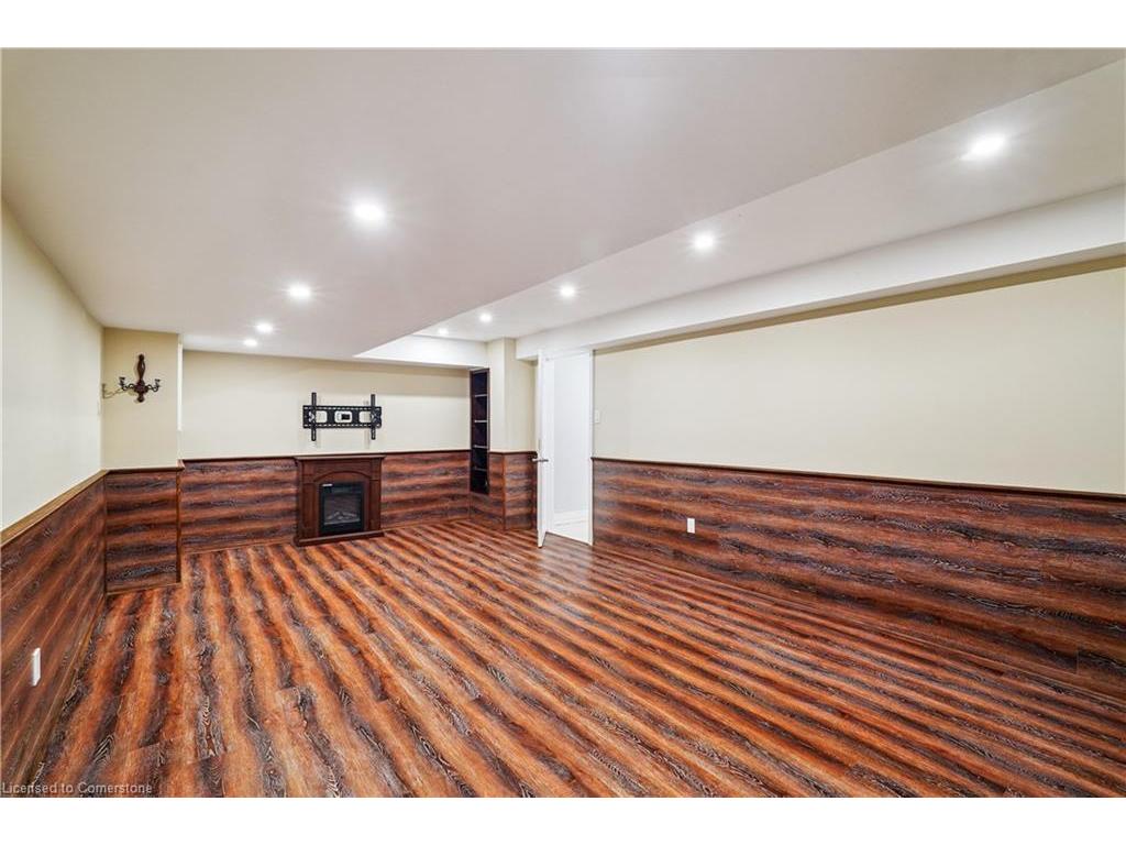 









2814


Guilford

Crescent,
Oakville,




ON
L6J 6Z5

