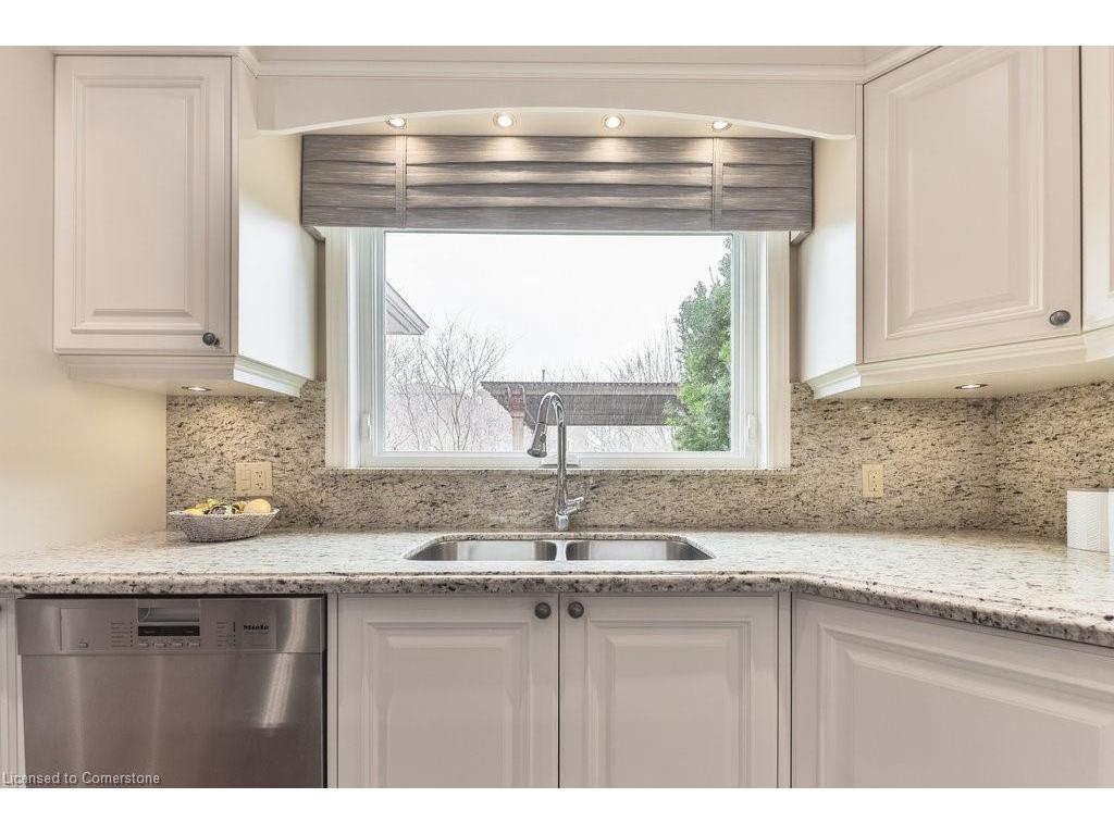 









2289


Beejay

Court,
Mississauga,




ON
L5M 2N6

